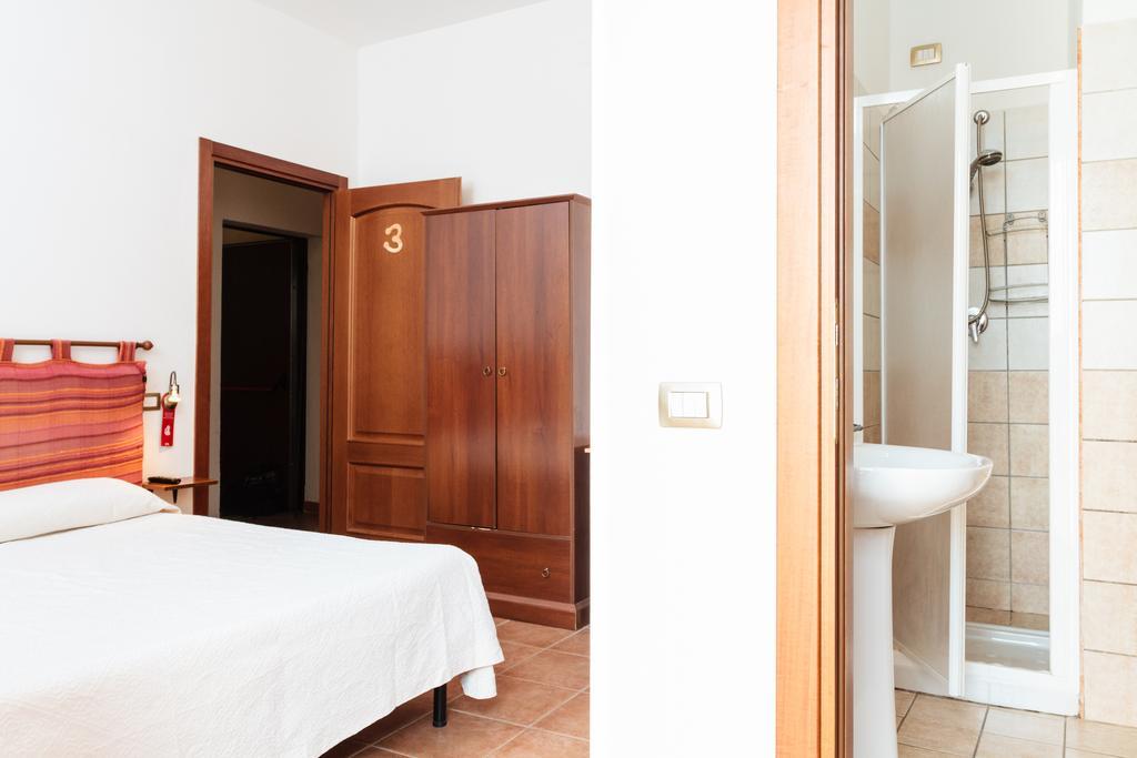 La Mezzanella Guesthouse Porto Torres Pokój zdjęcie