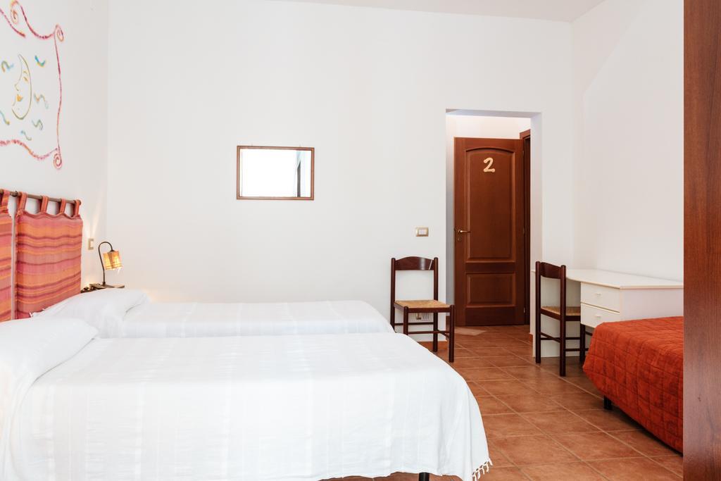 La Mezzanella Guesthouse Porto Torres Pokój zdjęcie